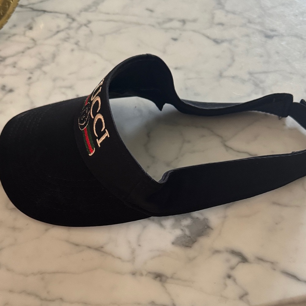 Gucci Black Visor with Green and Red Stripe - Picture 3 of 3